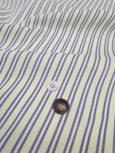 Carica l'immagine nel visualizzatore di Gallery, Pantaloncino Shorts Bermuda fantasia rigato giallo 100% Cotone 2 tasche laterali Made in Italy