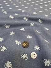 Carica l'immagine nel visualizzatore di Gallery, Pantaloncino Shorts Bermuda fantasia bike bicicletta 100% Cotone 2 tasche laterali Made in Italy