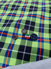 Load image into Gallery viewer, Bermuda Shorts Fantasia check scozzese giallo fluo 100% cotone Pantaloncino 2 tasche laterali Made in Italy