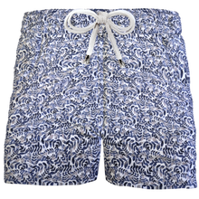 Load image into Gallery viewer, Pantaloncino in cotone Shorts Bermuda Fantasia flower blue 100% Cotone 2 tasche laterali Made in Italy