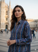 Carica l'immagine nel visualizzatore di Gallery, Camicione Donna fantasia stampata stripe multicolor fondo blu Casual Camicione puro Cotone Made in Italy