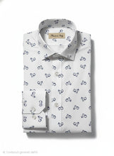 Load image into Gallery viewer, Camicia Uomo fantasia Vespa blu su fondo bianco puro cotone colletto mezzo francese Made in Italy
