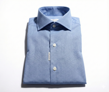 Load image into Gallery viewer, Camicia azzurra fil a fil azzurro popeline 100%cotone colletto mezzo francese Made in Italy