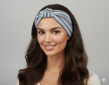 Load image into Gallery viewer, Turbante in lino fasciato azzurro fantasia Fascia Capelli Made in Italy Hairband headband