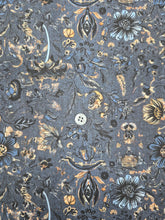 Carica l'immagine nel visualizzatore di Gallery, Camicia Donna fantasia floreale scura Casual Camicione puro Cotone Made in Italy