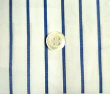 Carica l'immagine nel visualizzatore di Gallery, Camicia a righe con colletto e polsino bianchi 100% cotone popeline Made in Italy