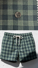 Carica l'immagine nel visualizzatore di Gallery, Boxer Mare Bermuda 100% Cotone a quadri verdone costume da bagno Made in Italy Shorts 2 tasche laterali