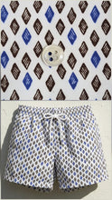 Carica l'immagine nel visualizzatore di Gallery, Bermuda Pantaloncino Boxer mare micro fantasia a rombetti 100% Cotone Made in Italy Fantasia Shorts 2 tasche laterali
