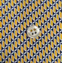 Carica l'immagine nel visualizzatore di Gallery, Camicia Uomo fantasia giallo blu stampata puro cotone popeline 100% Made in Italy