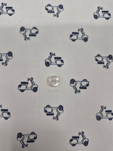 Carica l'immagine nel visualizzatore di Gallery, Camicia Donna fantasia Vespa collection Blu Slim puro Cotone Made in Italy