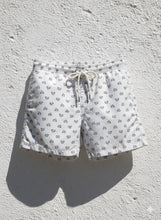 Carica l'immagine nel visualizzatore di Gallery, Bermuda Vespa boxer fantasia 100% Cotone Made in Italy Costume da bagno Vespa Shorts 2 tasche laterali