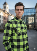Carica l'immagine nel visualizzatore di Gallery, Camicia scozzese flanella quadri verde nero doppie tasche e pattine puro cotone Made in Italy