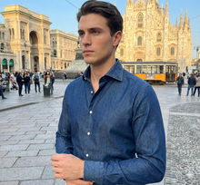 Load image into Gallery viewer, Camicia blu Denim 100% cotone chambrai Made in Italy