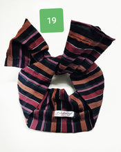 Load image into Gallery viewer, Turbante Fashion in cotone Fantasia design stripe rosso -nero arancio 19 Made in Italy