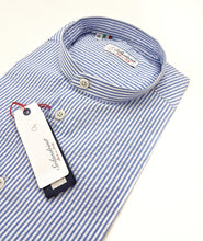 Load image into Gallery viewer, Camicia Uomo guru coreano goffrato puro cotone a righe azzurre seersucker stropicciato