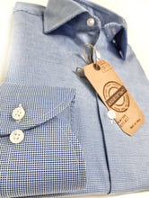 Load image into Gallery viewer, Camicia micro fantasia azzurro armaturato alta qualità puro cotone made in italy