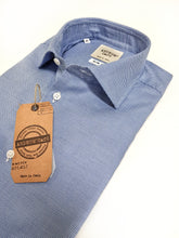 Load image into Gallery viewer, Camicia micro fantasia azzurro armaturato alta qualità puro cotone made in italy