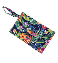 Load image into Gallery viewer, Pochette in tessuto fashion design Hawaii Made in Italy
