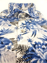 Carica l'immagine nel visualizzatore di Gallery, Camicia fantasia hawaii viscosa bowling morbidissima paisley made in italy