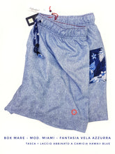 Carica l'immagine nel visualizzatore di Gallery, Costume da Bagno azzurro morbido tessuto slip interno asciugatura rapida Boxer mare Uomo con tasca fantasia con 2 tasche laterali Made in Italy