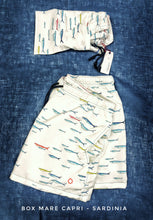 Carica l'immagine nel visualizzatore di Gallery, Costume da Bagno fantasia Sardinia slip interno morbido tessuto asciugatura rapida Boxer mare uomo fantasia Sardinia con 2 tasche laterali Made in Italy