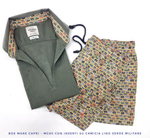 Carica l'immagine nel visualizzatore di Gallery, Costume da Bagno Fantasia musicassette abbinato a Camicia polo Lino verde militare con inserti BOX slip interno Made in Italy