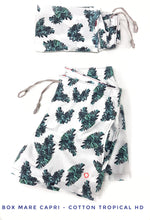 Carica l'immagine nel visualizzatore di Gallery, Costume da Bagno slip interno in cotone 100% Boxer mare Uomo Fantasia Tropical Verde Bianco 2 tasche laterali  Made in Italy