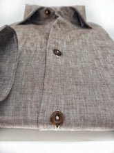 Carica l'immagine nel visualizzatore di Gallery, Camicia beige sabbia puro Lino made in Italy - light brown Linen Shirt