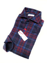 Carica l'immagine nel visualizzatore di Gallery, Camicia a quadri velluto scozzese blu rosso cotone fantasia check made in italy