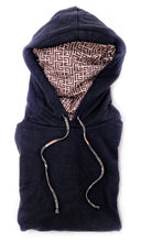 Carica l'immagine nel visualizzatore di Gallery, Felpa nera con Cappuccio design geometrico puro cotone made in Italy Fantasia 100% cotone Unisex black Hoodie