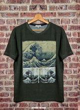 Load image into Gallery viewer, T-shirt made in Italy Fantasia big wave 100% fresco cotone jersey design big wave