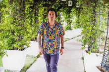 Load image into Gallery viewer, Camicia bowling hawaii manica corta fantasia flower multicolor viscosa morbidissima made in italy