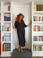 Load image into Gallery viewer, VESTITO LUNGO Donna Lino NERO camicione Vestito collo FINAM  made in italy dress shirt
