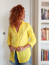 Load image into Gallery viewer, Camicione giallo camicia Donna gialla morbida viscosa made in italy woman yellow soft shirt