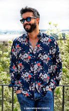 Carica l'immagine nel visualizzatore di Gallery, Camicia fantasia fiori viscosa morbidissima paisley made in italy