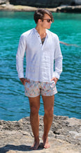 Carica l'immagine nel visualizzatore di Gallery, Costume da Bagno Surf Sabbia abbinato a Camicia Polo Lino Bianco con inserti Box Mare slip interno Made in Italy