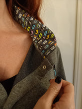 Carica l'immagine nel visualizzatore di Gallery, Felpa cardigan Donna Unisex grigia con Cappuccio design musicassette puro cotone made in Italy Fantasia 100% cotone Unisex Sweatshirt blue Hoodie