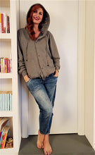 Carica l'immagine nel visualizzatore di Gallery, Felpa cardigan Donna Unisex grigia con Cappuccio design musicassette puro cotone made in Italy Fantasia 100% cotone Unisex Sweatshirt blue Hoodie