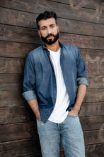 Load image into Gallery viewer, Camicia LAVATA blu jeans denim stone wash puro cotone made in italy