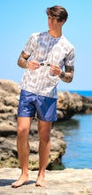 Carica l'immagine nel visualizzatore di Gallery, Costume da Bagno Blu abbinato a Tshirt in cotone fantasia hawaii beige