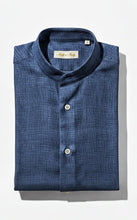 Carica l'immagine nel visualizzatore di Gallery, Camicia Coreana Blu Denim in puro lino 100% Made in Italy
