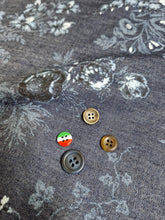 Carica l&#39;immagine nel visualizzatore di Gallery, Pantaloncino Jeans Shorts Bermuda Fantasia puro Cotone 2 tasche laterali Made in Italy
