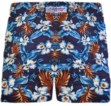 Carica l&#39;immagine nel visualizzatore di Gallery, Bermuda Shorts Fantasia Hawaii Fresca Viscosa cotone  Pantaloncino 2 tasche laterali Made in Italy
