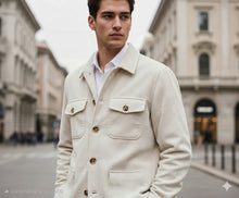 Carica l&#39;immagine nel visualizzatore di Gallery, Giacca Overshirt Field Jacket velluto bianco panna 4 tasche  100% cotone Made in Italy
