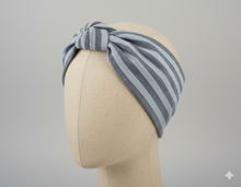 Carica l&#39;immagine nel visualizzatore di Gallery, Turbante in lino fasciato azzurro fantasia Fascia Capelli Made in Italy Hairband headband
