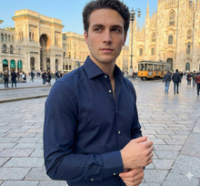 Carica l&#39;immagine nel visualizzatore di Gallery, Camicia blu 100% cotone twill Made in Italy
