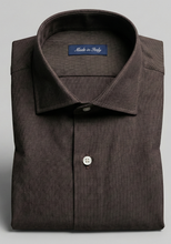 Carica l&#39;immagine nel visualizzatore di Gallery, Camicia marrone testa di moro 100% cotone oxford Made in Italy
