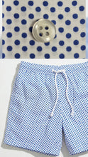 Carica l'immagine nel visualizzatore di Gallery, Boxer Mare Bermuda 100% Cotone Pois azzurro costume da bagno Made in Italy Shorts 2 tasche laterali
