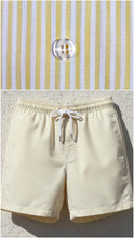 Carica l'immagine nel visualizzatore di Gallery, Boxer Mare Bermuda 100% Cotone giallo a righe costume da bagno Made in Italy Shorts 2 tasche laterali

