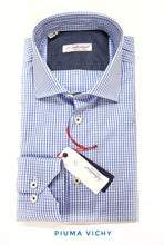 Carica l&#39;immagine nel visualizzatore di Gallery, Camicia a quadri azzurra quadretti vichy alta qualità made in italy
